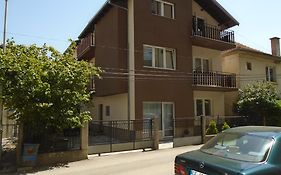 Apartment Goran
